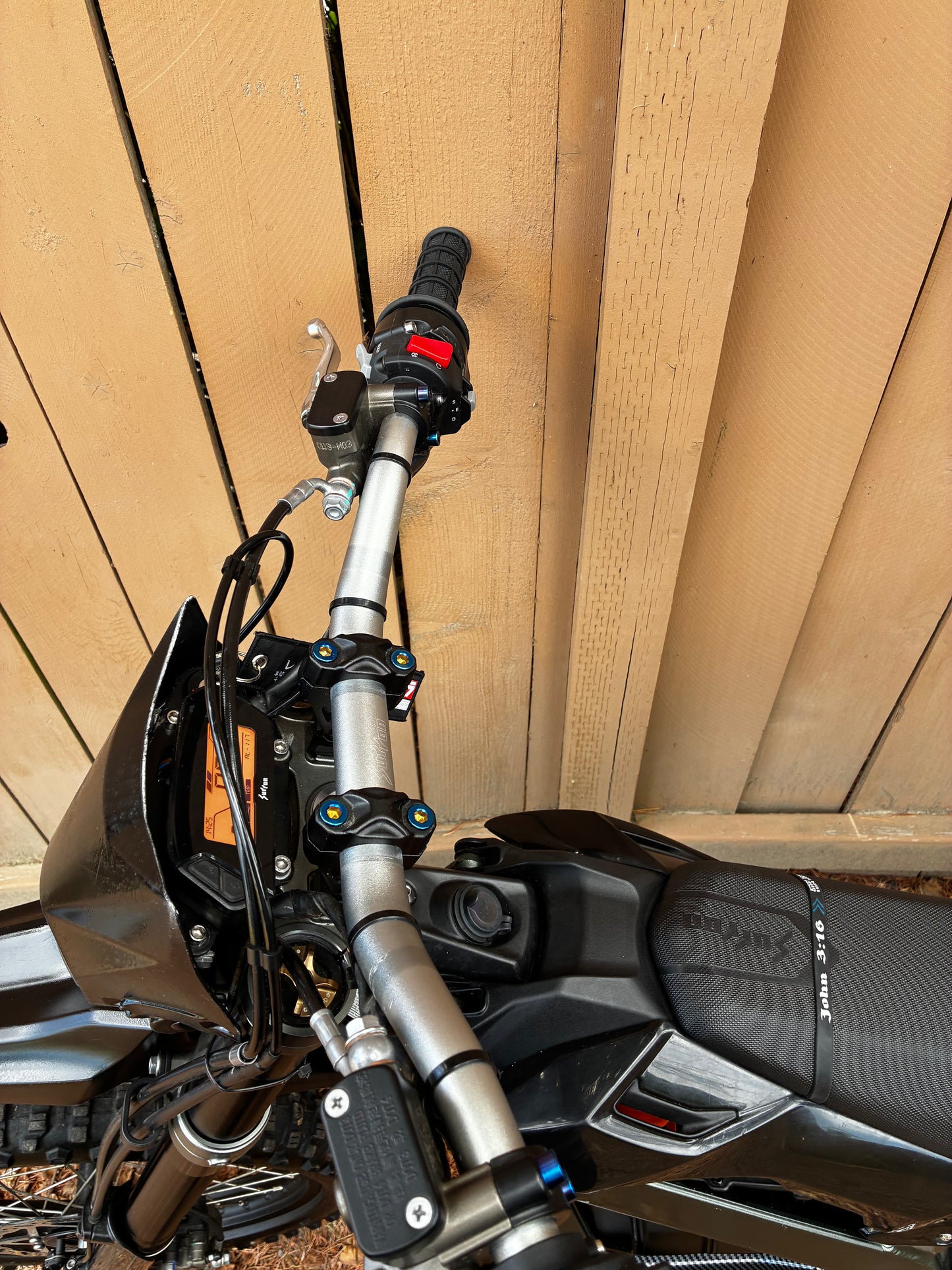 Ultra Bee Cockpit Titanium Kit